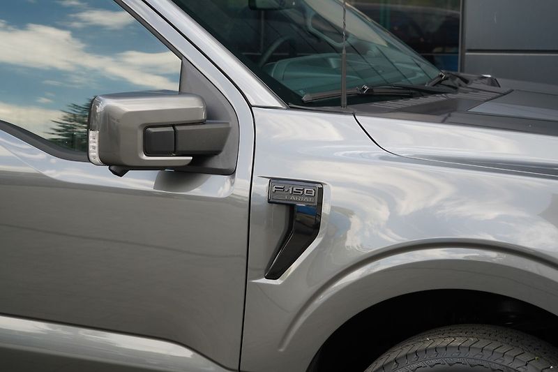 Ford F-150 (2025) Lariat 5,0 298 kW - fotka 8 z 59