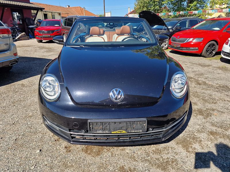 Volkswagen Beetle CABRIO 2,0TDI DSG CUP KAMERA  - fotka 2 z 26