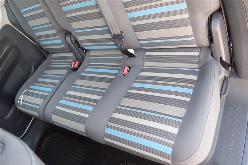Volkswagen Caddy 1,6 TDI 75KW BEZ KOROZE - fotka 18 z 48