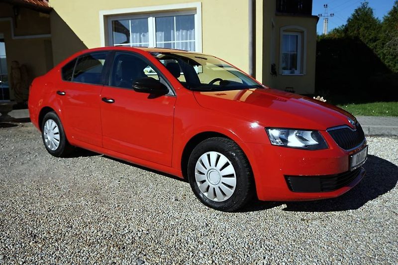 Škoda Octavia (2016) ACTIVE 1,6 TDI 66 kW - fotka 2 z 41