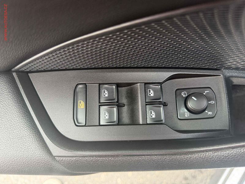 Škoda Octavia (2023) 2.0 TDi, 2.maj,ČR, Style, DSG - fotka 11 z 18