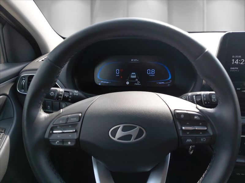 Hyundai i30 1,0   1.0 T-GDi Smart - fotka 16 z 24