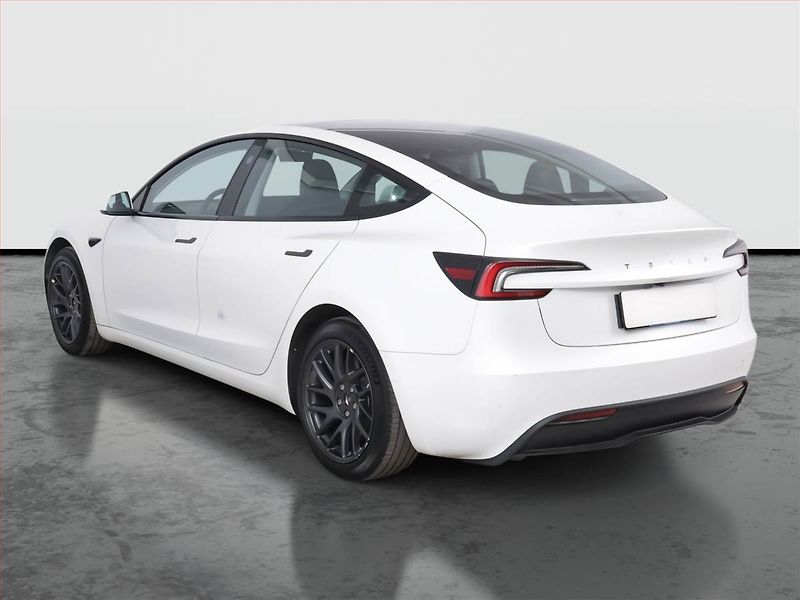 Tesla Model 3 (2025) Standard Range 60kWh, SoH 97% - fotka 4 z 20