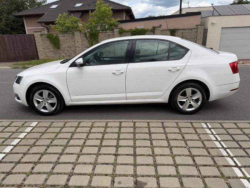 Škoda Octavia (2017) - fotka 2 z 14