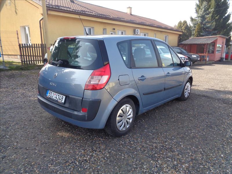 Renault Scénic 1,6 - fotka 4 z 17