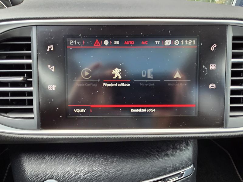 Peugeot 308 (2018) SW 2.0BHDi 180 GT EAT8 - fotka 23 z 38