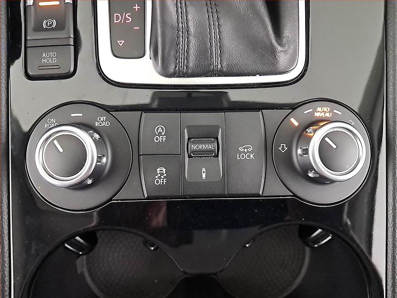 Volkswagen Touareg (2012) 3.0 TDI, 4X4, Automat, Kůže - fotka 19 z 19