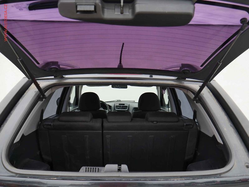 Kia Sportage (2009) 2.0i, ČR, AC, zmk.řazení - fotka 16 z 16