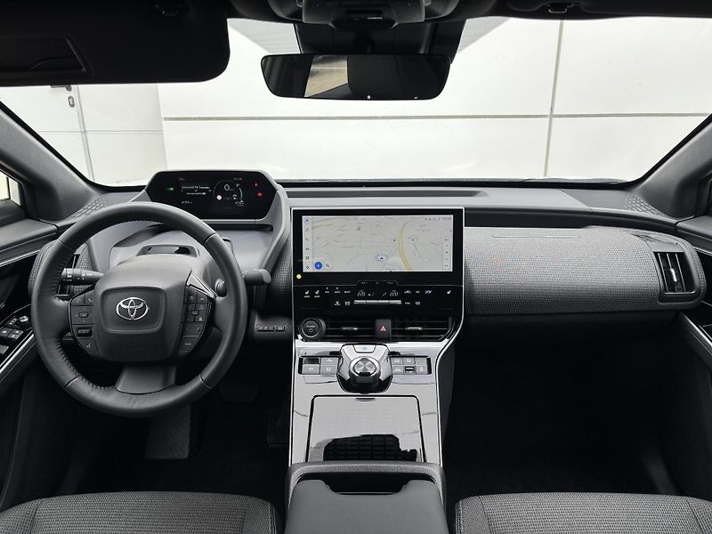 Toyota bZ4X (2024) Prestige 64KWh 4x4 217k - fotka 5 z 14