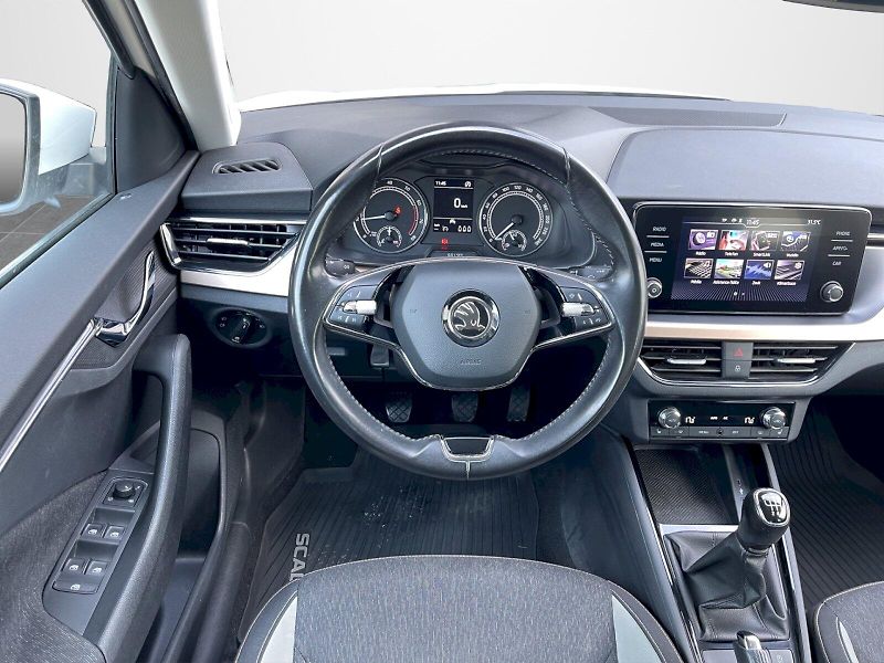 Škoda Scala (2020) 1.0 TSI 85 kW Style Plus - fotka 6 z 33