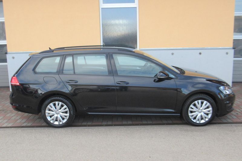 Volkswagen Golf 1.6 TDI 4MOTION AUT. KLIMA - fotka 3 z 21