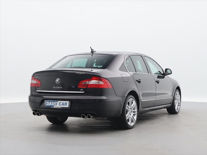 Škoda Superb 3,6 FSI 191kW Exclusive 1.Maj - fotka 7 z 28