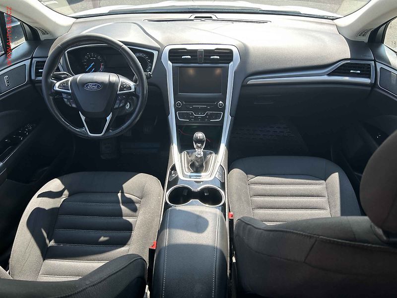 Ford Mondeo (2015) 1.5 TDCi, 2.maj,ČR, AC, navi - fotka 8 z 17