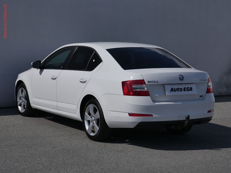 Škoda Octavia (2013) 1.6 TDI, ČR, Ambition - fotka 6 z 17