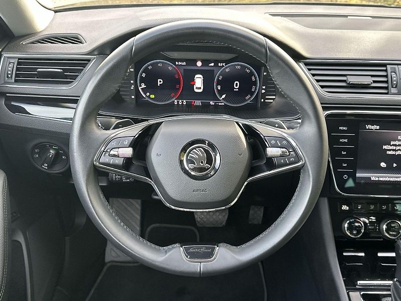 Škoda Superb (2023) Combi 2.0 TDI DSG L&K - fotka 6 z 39