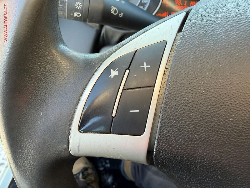 Fiat Punto (2014) 1.4i, ČR - fotka 12 z 16