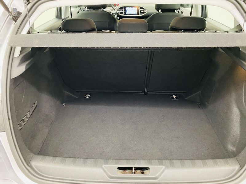 Peugeot 308 1,2 PureTech 60kW Active - fotka 24 z 28