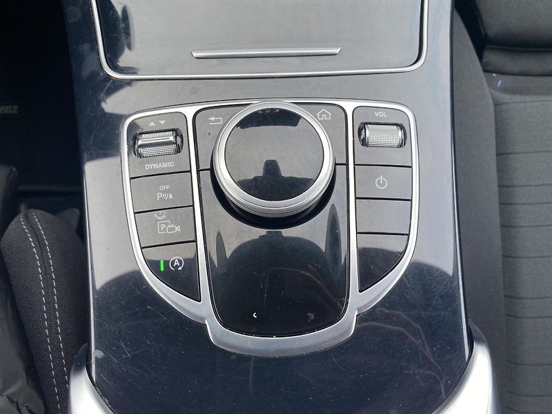 Mercedes-Benz Třídy C C 200d kombi automat - fotka 26 z 27