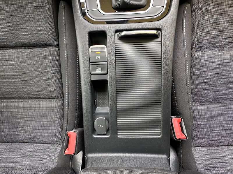 Volkswagen Passat (2020) 1.5TSI/110kW *DSG * LED*  - fotka 21 z 43