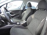 Peugeot 2008 (2015) 1.2 VTI-ČR-1.MAJITEL-SERVISKA - náhled 12