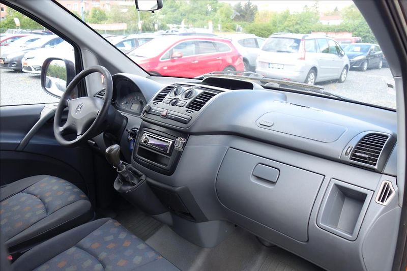 Mercedes-Benz Vito 2,2 CDi 80KW, ČR, 6MÍST,111. - fotka 11 z 27