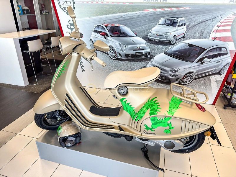 Vespa (2024) 946 DRAGON - fotografie inzerátu