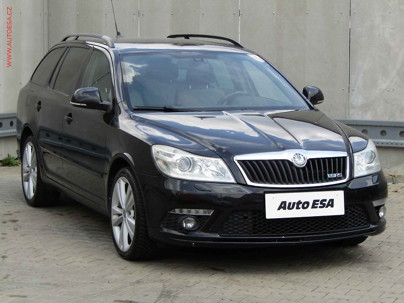 Škoda Octavia (2010) 2.0 TDi, RS, navi - fotografie inzerátu