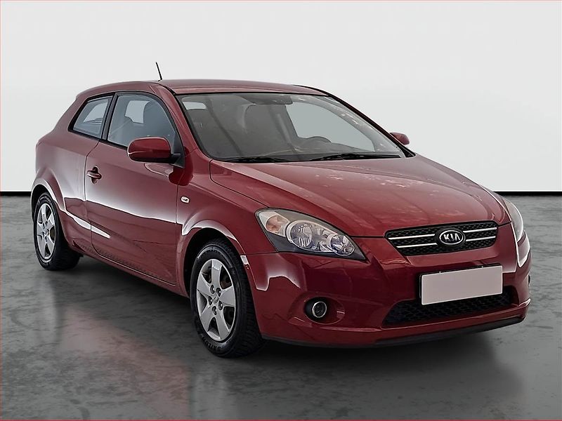 Kia Ceed (2011) 1.6 CVVT, po STK, jezdí dobře - fotografie inzerátu