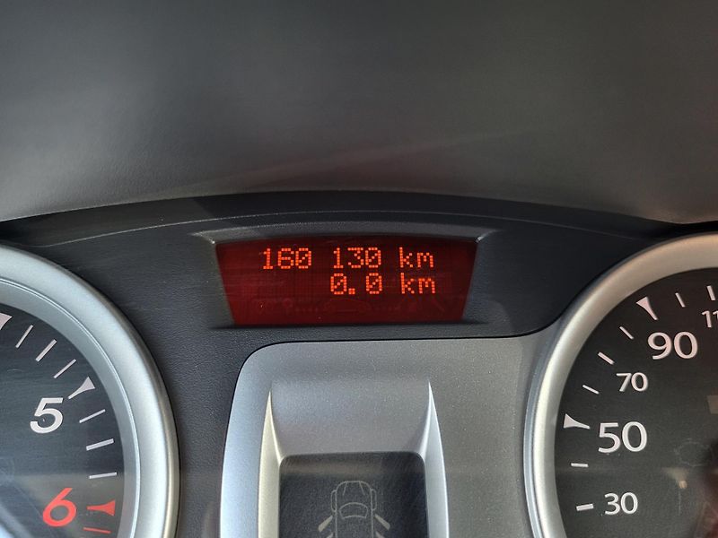 Renault Clio GRANDTOUR 1.2 i 16V ČR 1.majit - fotka 11 z 40