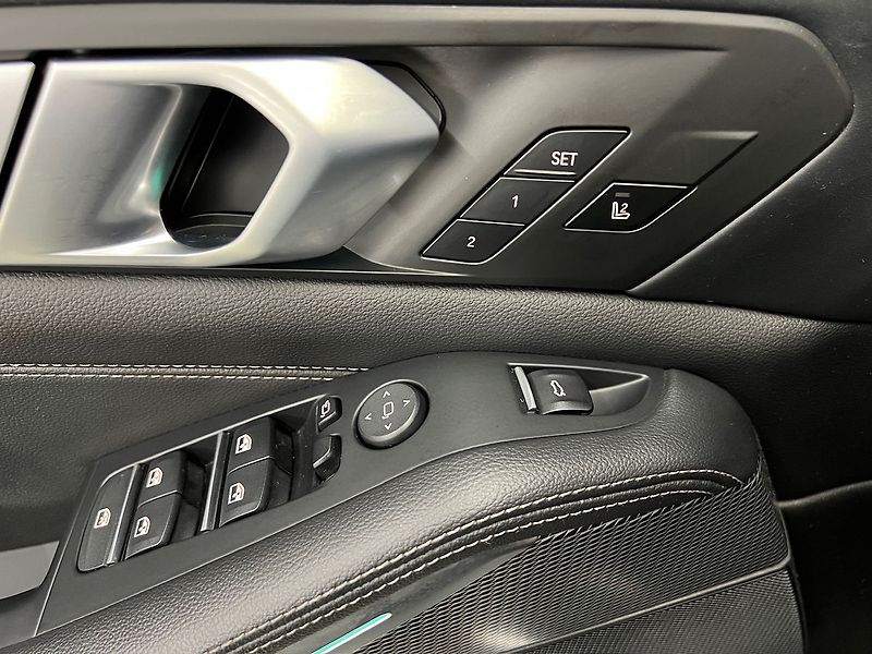 BMW X5 M50i 457KW COMPETITION, VZDUCH - fotka 25 z 31