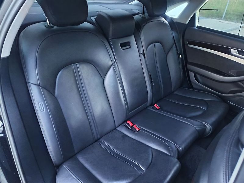 Audi A8 (2014) - fotka 32 z 59