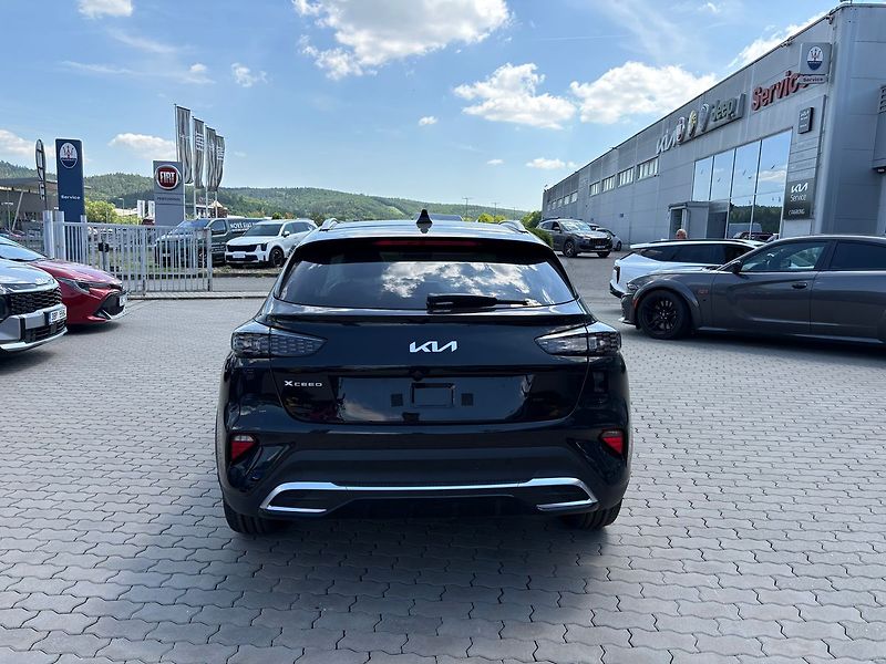 Kia Ceed (2025) 1,6 T-GDi GPF 7DCT STEEL EDITI - fotka 6 z 12