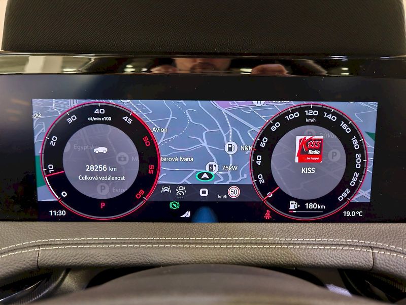 Škoda Superb (2025) Combi 2.0 TDI 142 kW DSG 4x4 S - fotka 7 z 36