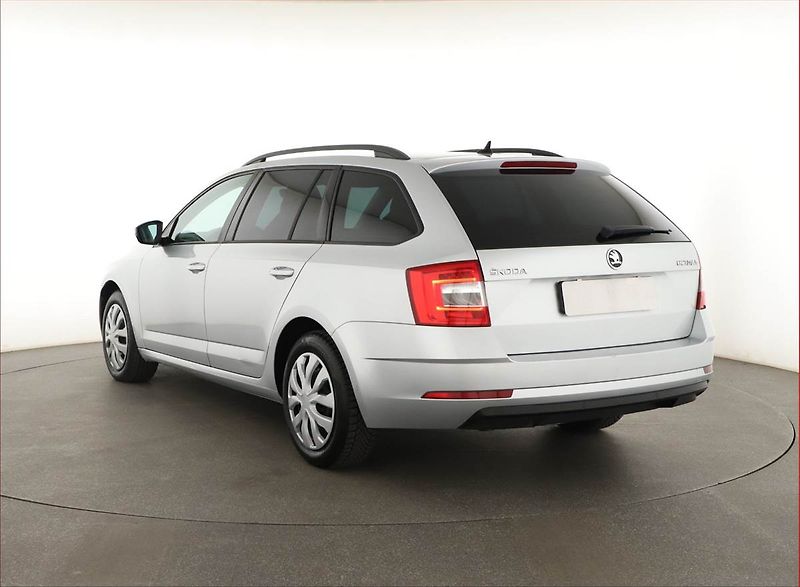 Škoda Octavia (2018) 1.6 TDI, Navi, Tempomat - fotka 4 z 13