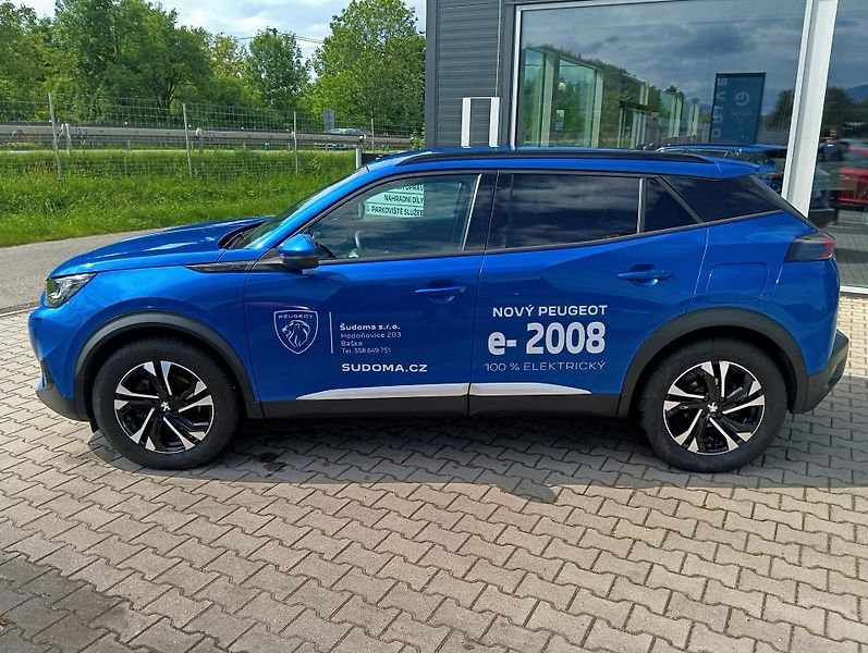 Peugeot 2008 (2021) e-AllurePack ELEKTRO 100 kW - fotka 3 z 21