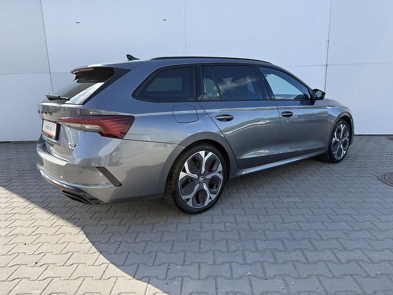 Škoda Octavia Combi DSG 2,0 TSi 195 kW RS - fotka 2 z 26