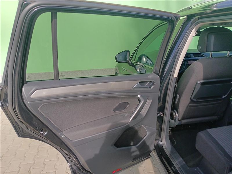 Volkswagen Tiguan Allspace 2,0 ALLSPACE TDi 110kW DSG ACC - fotka 29 z 40