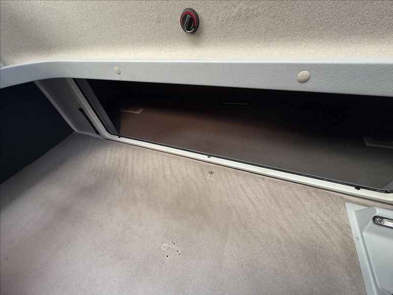 Renault Master 2,3 Valník s plachtou+2x spaní - fotka 10 z 18