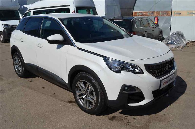 Peugeot 3008 (2019) 1,2 - fotka 3 z 18