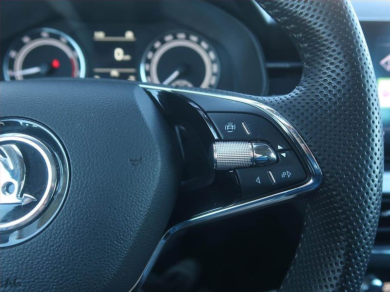 Škoda Kamiq (2023) Ambition 1.5 TSI - fotka 18 z 20