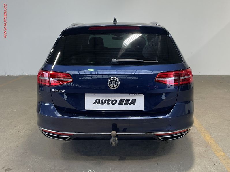 Volkswagen Passat (2015) 2.0 Bi-TDi 4x4, Highline - fotka 5 z 18