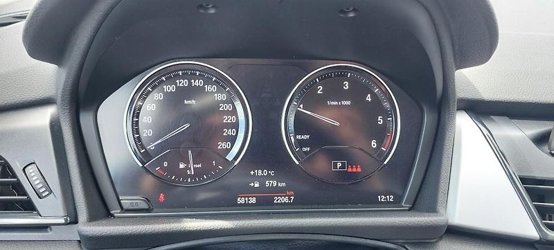 BMW Řada 2 (2021) 216d Gran Tourer - fotka 9 z 19