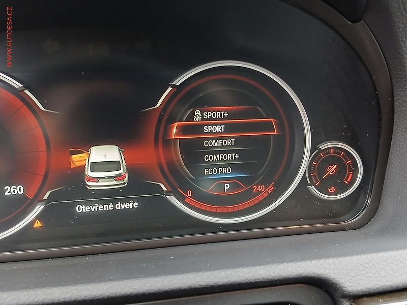 BMW Řada 5 (2016) 3.0 d GT 530xDrive, 1.maj,ČR - fotka 19 z 27
