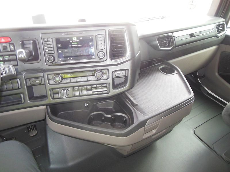 Scania S450, Komplet vzduch, Retarder - fotka 19 z 22