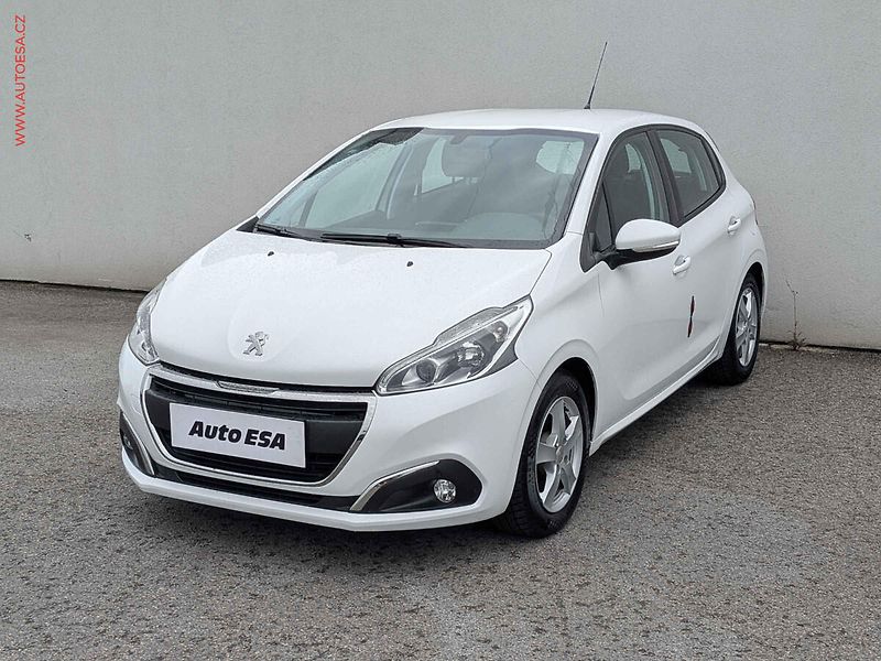 Peugeot 208 (2016) 1.2 PT, ČR, AC, výhřev sed - fotka 3 z 16