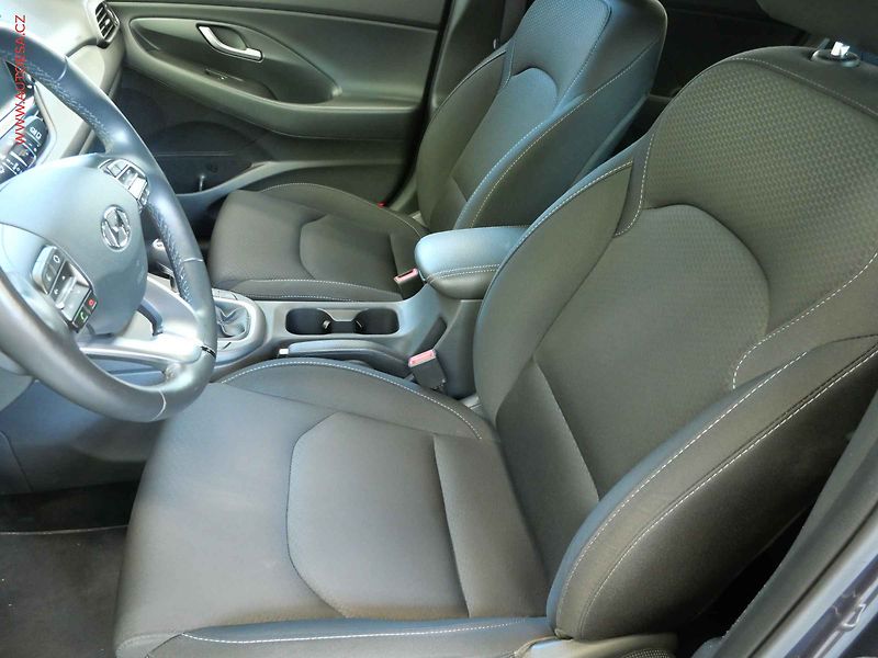 Hyundai i30 (2020) 1.4T-GDI, 1.maj,ČR, servis - fotka 9 z 20