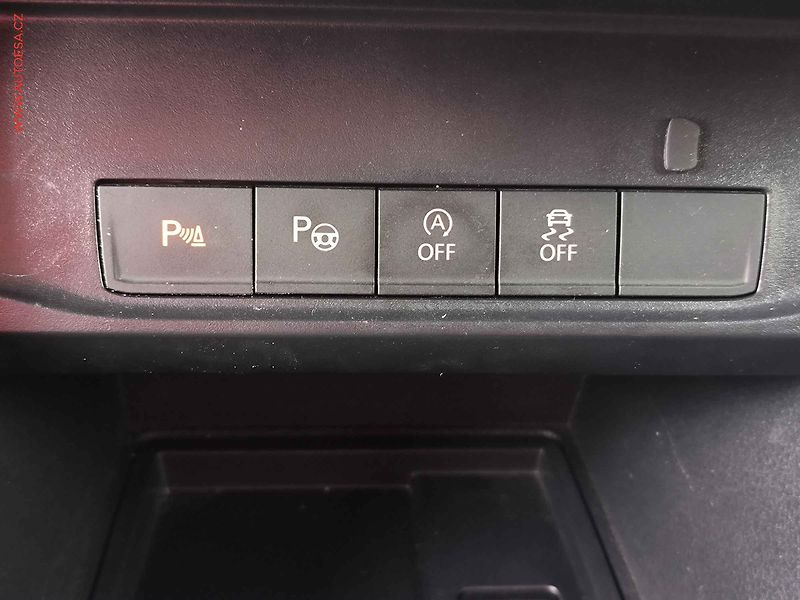 Volkswagen Caddy (2020) 2.0TDi WÜRTH, navi, +kola - fotka 16 z 24