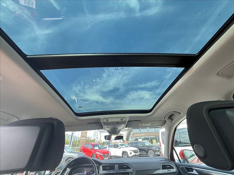 Volkswagen Tiguan Allspace 2,0 TDI HIGHLINE DSG PANO - fotka 8 z 8