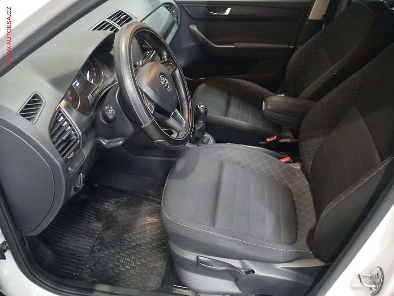 Škoda Fabia (2015) 1.4 TDi, ČR, Style - fotka 9 z 17