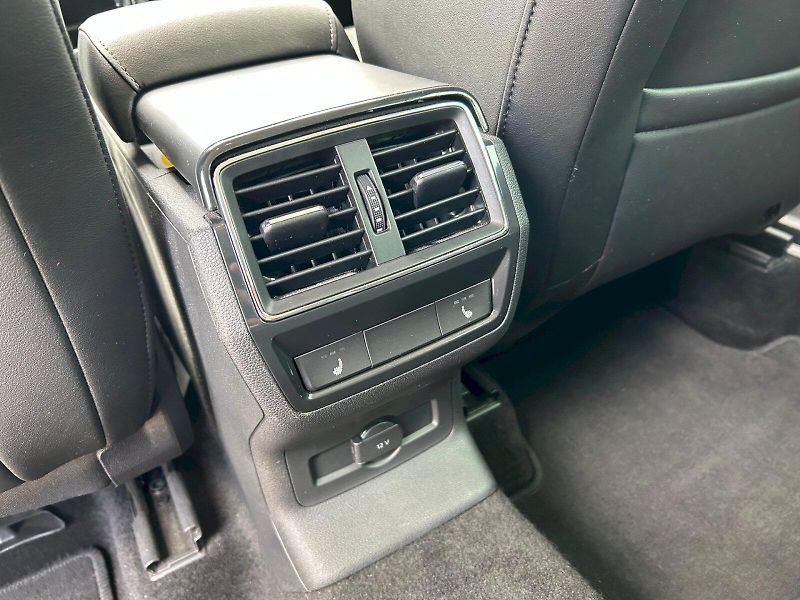 Škoda Karoq (2022) Style PLUS 1.5 TSI 110 kW - fotka 30 z 35